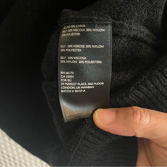 Moth by Anthropologie Crew Neck Puffed Sleeve Sweater Size Small in Black - Picture 5 of 12